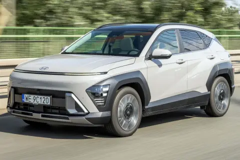 Nowy Hyundai Kona w ruchu. Czy jego futurystyczny design to jego największa wada?