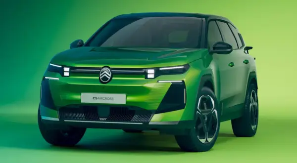 Nowy, zielony Citroën C5 Aircross w teście. Nowoczesny design i charakterystyczne światła LED.