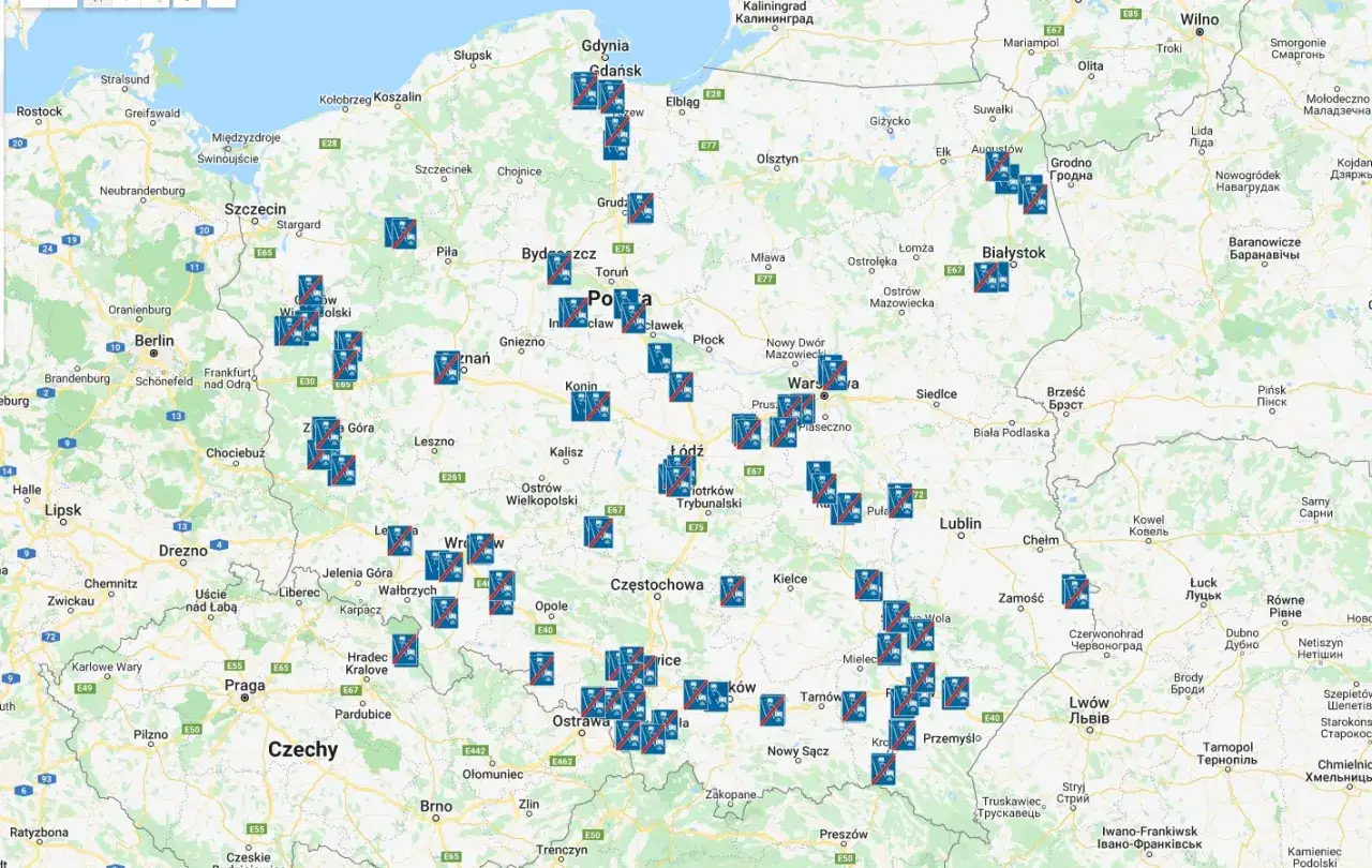 Mapa Polski i okolic z zaznaczonymi punktami kontroli prędkości. S8 odcinkowy pomiar prędkości.