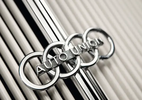 Cztery pierścienie Auto Union, symbol marki, która dała początek Audi.
